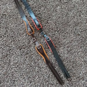 _ravisuitset_freedom suitset_freedom ravisuitset_freedom niskahihna_muotoiltu niskahihna_anatominen niskahihna_pehmustettu niskahihna_käsin ommellut suitset_mittatilaussuitset_suitset mittatilaustyönä_käsin tehdyt suitset_kotimaiset suitset_suomessa valmistetut suitset_bridlemaker_laadukkaat suitset_koristeelliset suitset_suitset strasseilla_suitset laadukasta nahkaa_