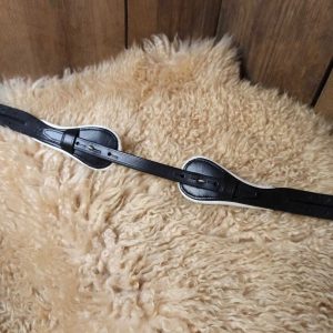 _ratsun suitset_freedom suitset_suitset freedom niskahihnalla_freedom niskahihna_muotoiltu niskahihna_anatominen niskahihna_pehmustettu niskahihna_käsin ommellut suitset_mittatilaussuitset_suitset mittatilaustyönä_käsin tehdyt suitset_kotimaiset suitset_suomessa valmistetut suitset_bridlemaker_laadukkaat suitset_koristeelliset suitset_suitset strasseilla_suitset laadukasta nahkaa_