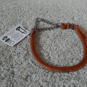 _nopea toimitus_mittatilaus kaulapanta_kaulapanta strasseilla_strassikaulapanta_ pehmustettu nahkapanta_kotimainen nahkapanta_suomessa tehdyt koiravarusteet_kotimainen koiran panta_kaulapannat toiveiden mukaan_laadukas koiran kaulapanta_kestävä koiran panta_käsin tehty koiran kaulapanta_