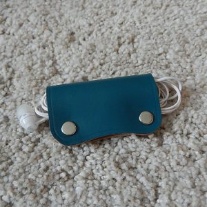 _johtopidike_jothopidike nahkaa__nahkatuotteet tilaustyönä_kotimaiset nahkatuotteet_suomessa valmistetut nahkatuotteet_