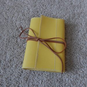 _nahkatuotteet tilaustyönä_kotimaiset nahkatuotteet_nahkaiset kalenterinkannet_travellers notebook_nahkaiset kalenterinkuoret_suomessa valmistetut nahkatuotteet_